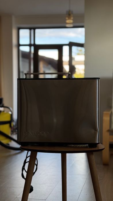 Aparat paine Kenwood BM450
Aparat paine Kenwood BM450