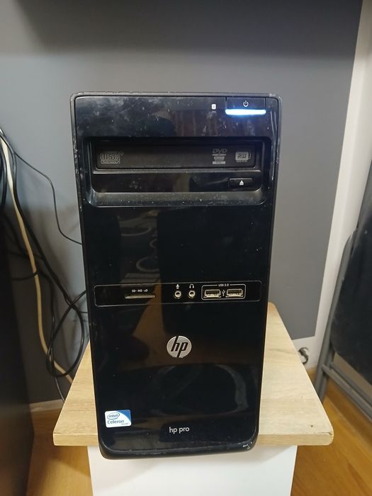 Vând calculator PC complect  HP