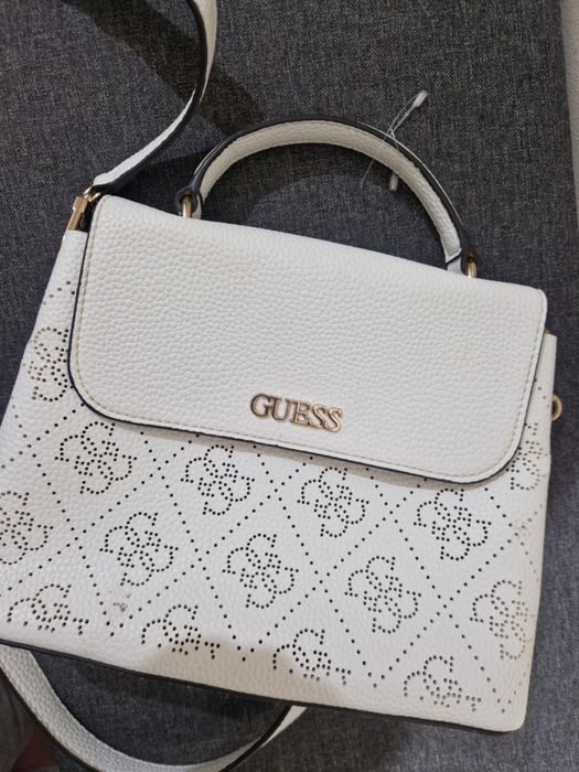 Дамска чанта Guess