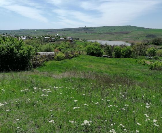 Teren intravilan Dorobanț - Aroneanu cu vedere la lac - 1400mp