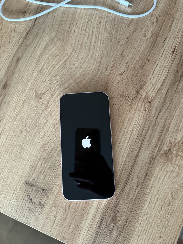 Apple iPhone 15 128GB Pink