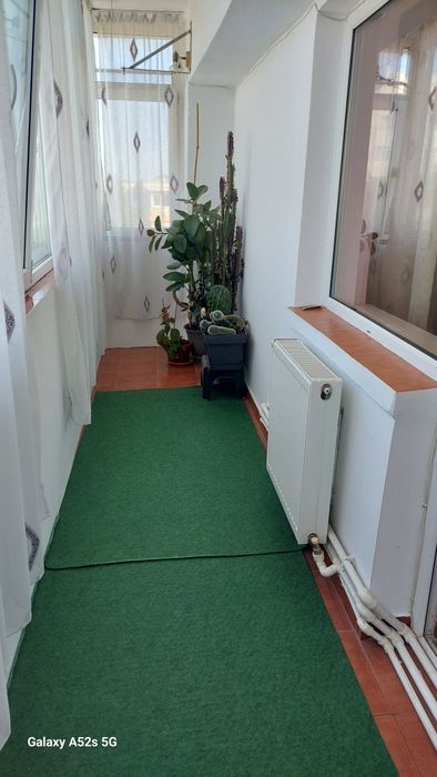 Apartament 4 camere-de vânzare - proprietar