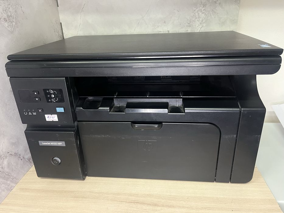 Принтер hp LaserJet M1132