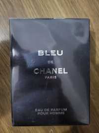 Vând parfum de lux Bleu de Chanel de 100 ml.