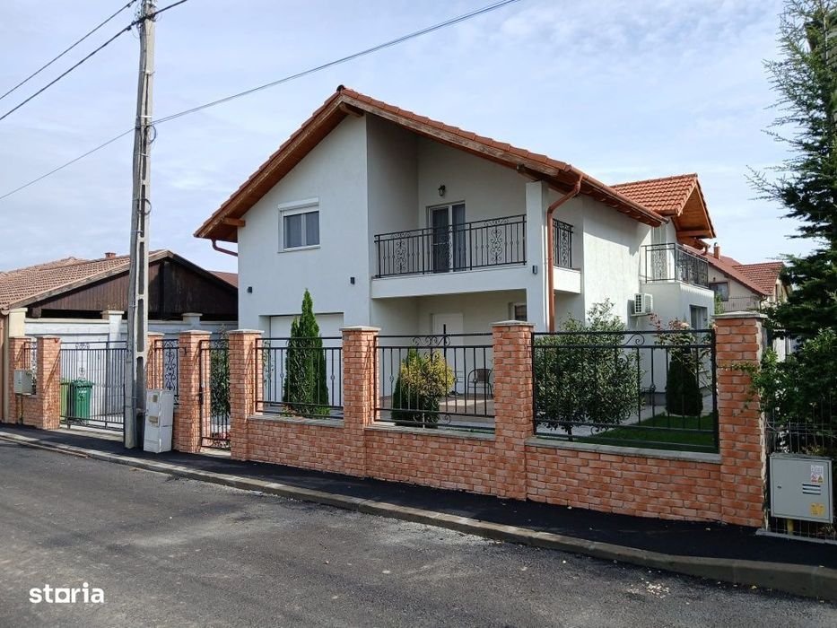 BRASADAS vinde casa cu etaj in zona Unirii.