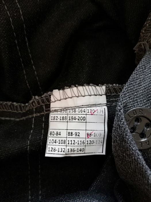 Продаём шахтерскую спецодежду новая.