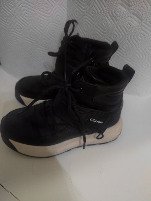 Детски боти, размер 33