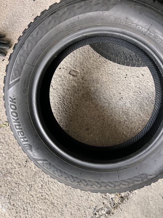2 anvelope iarna 185/60/15 , hankook , dot 2022 , 7 mm