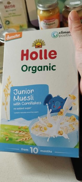 Продавам нови бебешки пюрета и аксесоари за хранене