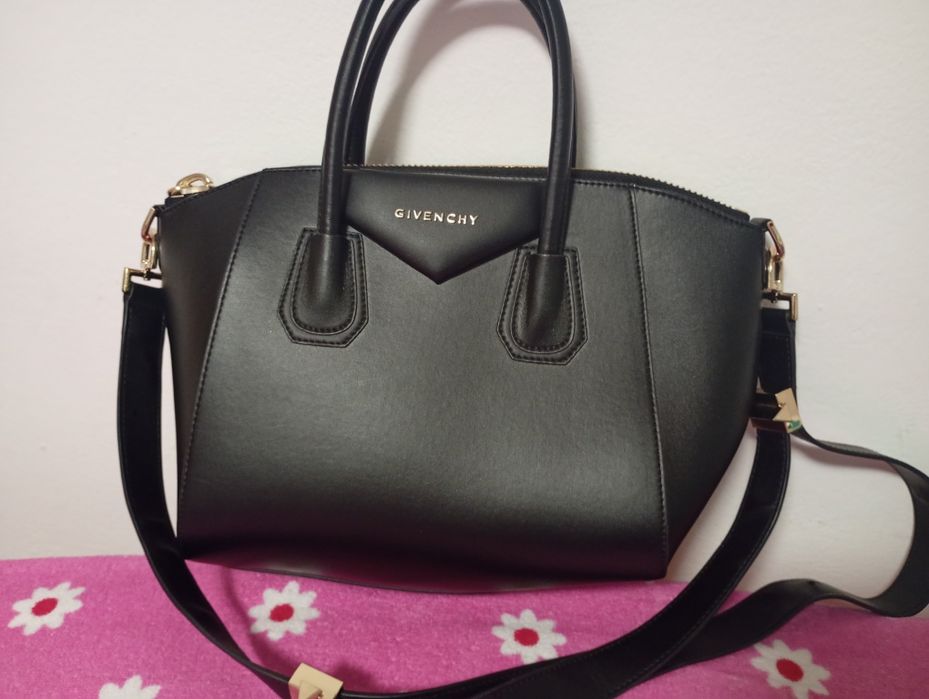 Urgent geanta Givenchy frumoasa