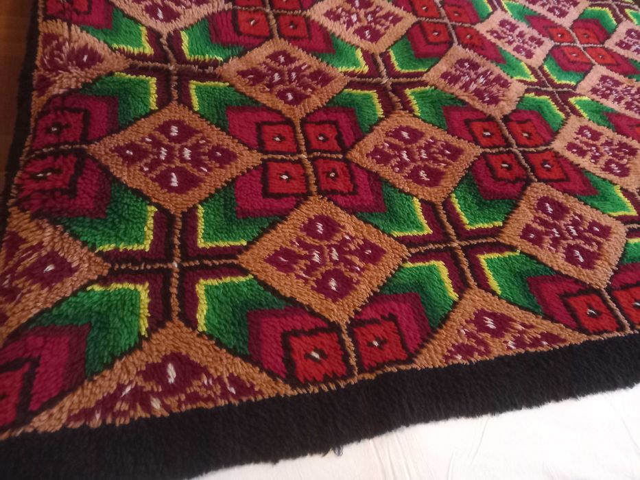 Губер / Китеник - 100% Вълна - Троянска шарка