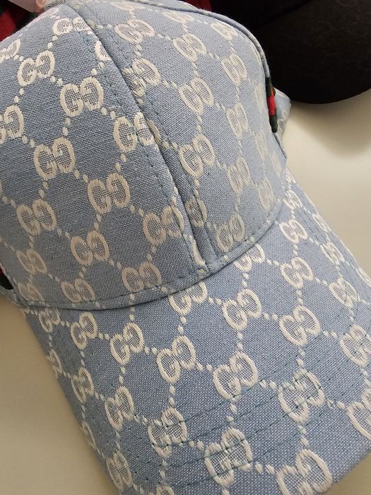 Шапки с козирка/Без размер