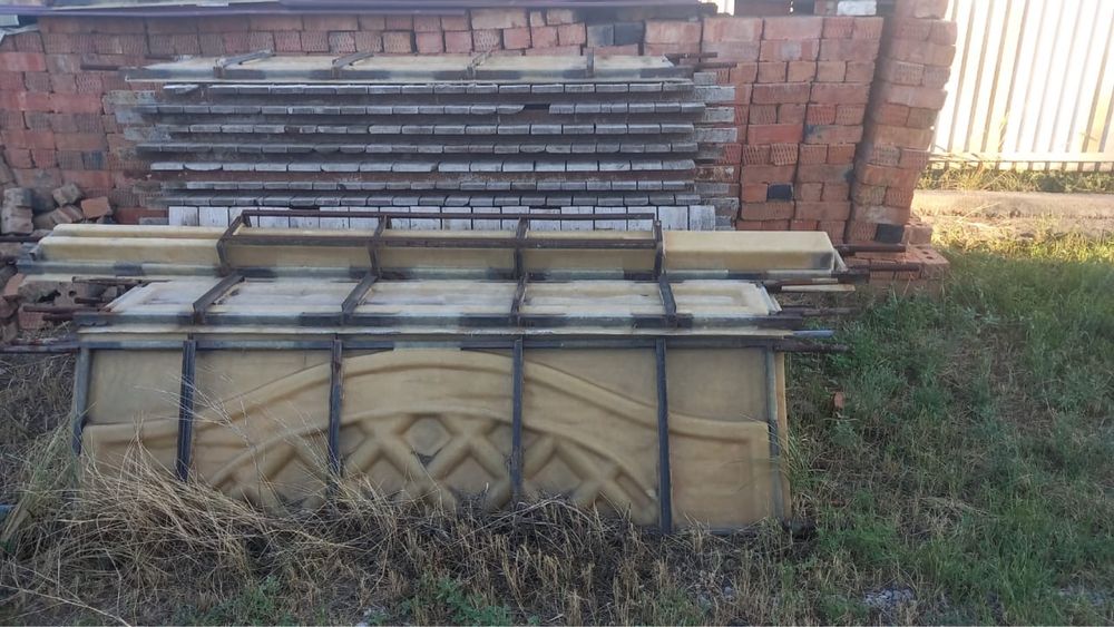 Продаётся формы эврозабора из стеклопластика с поддонами