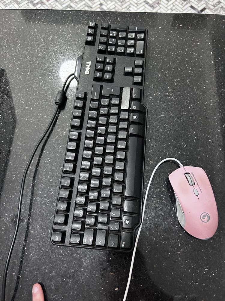 Tastura cu mouse