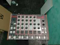 Vand sau schimb Midi Controller AKAI Rhythm Wolf drumpad sequencer