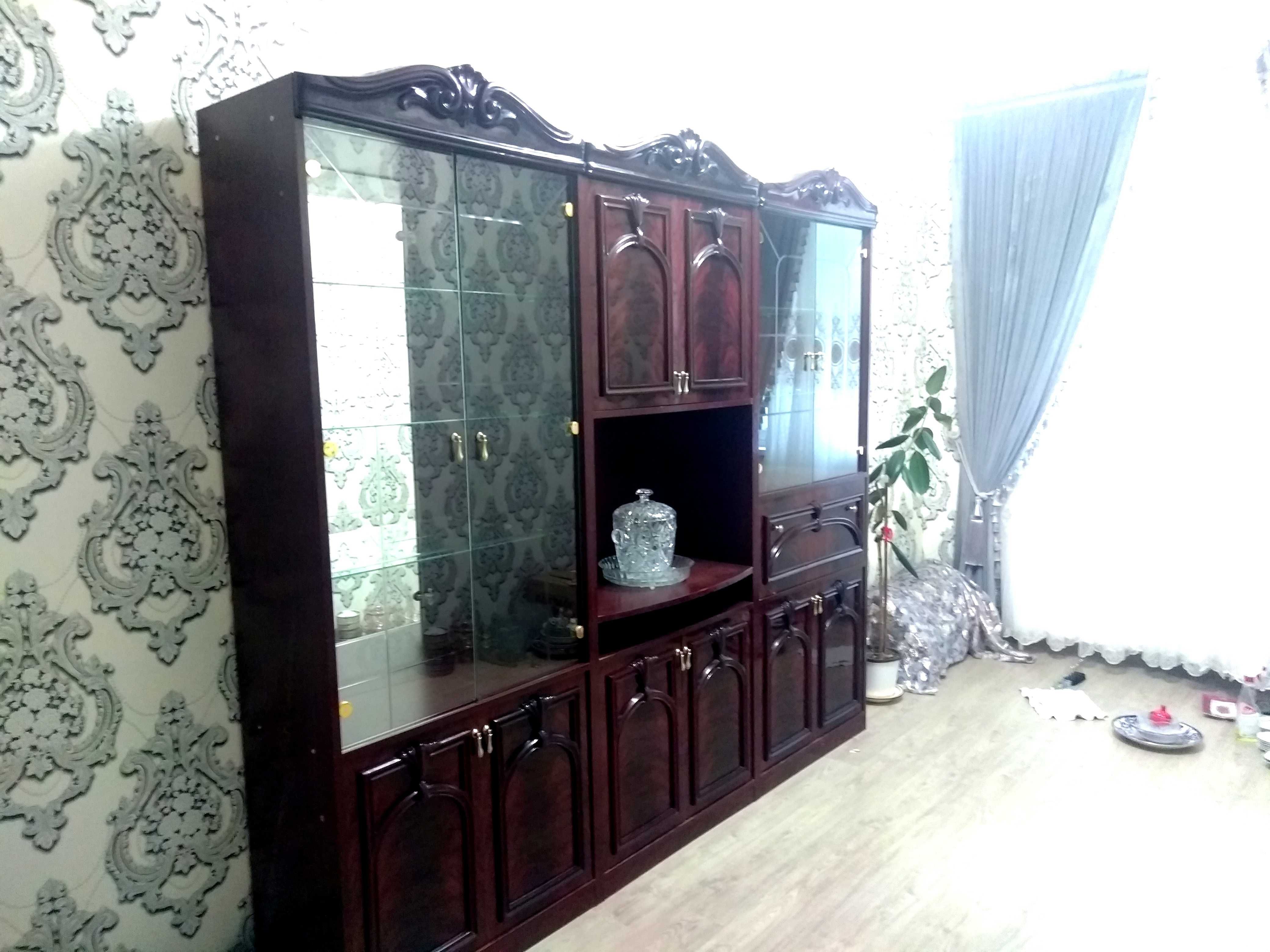 Сервант для гостиной