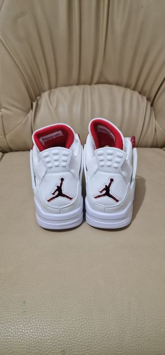 Jordan 4 Metalic Red