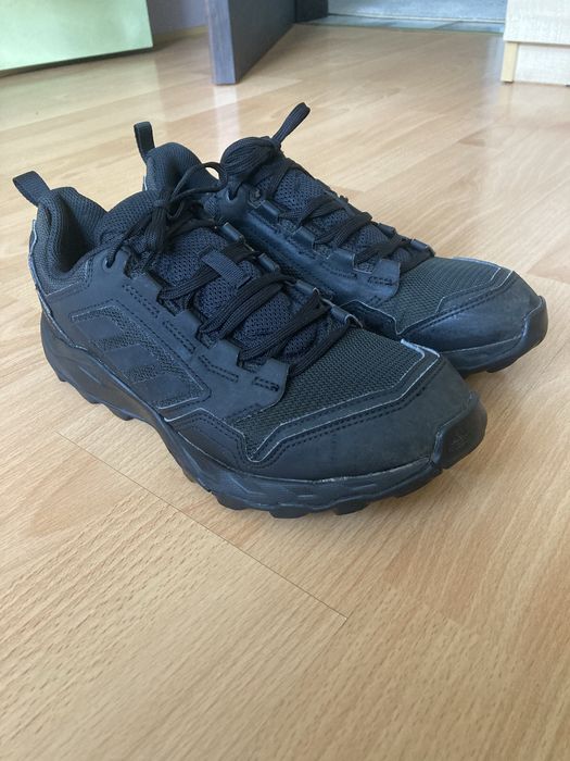 Adidas Terrrex номер 40