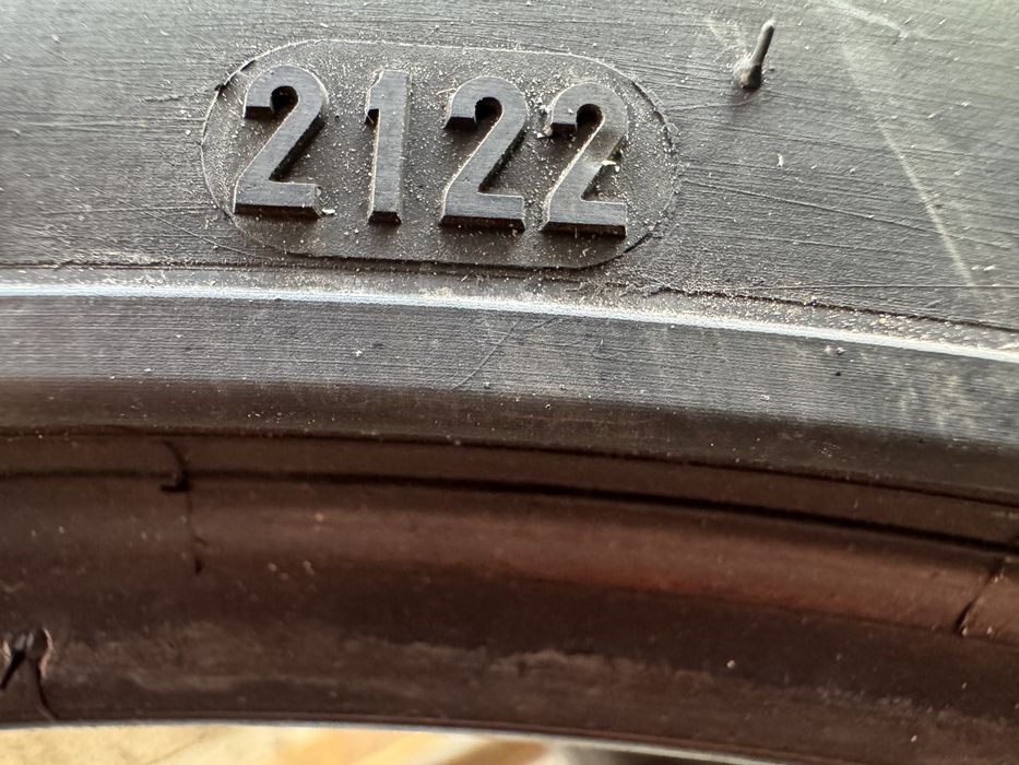 Автомобилни гуми 235 35 20 PIRELLI