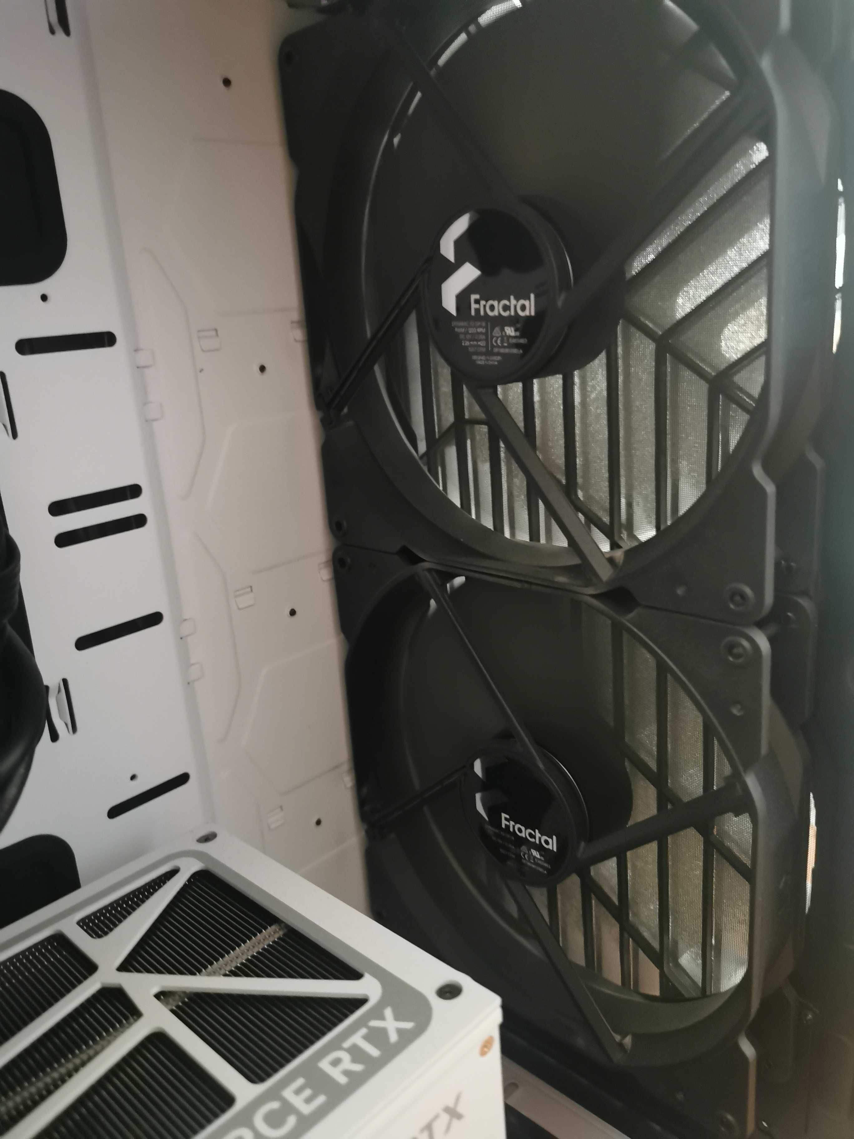 Настолен компютър (PC) RTX 4080 SUPER; i7-13700K; 64gb DDR5(6000MHz)