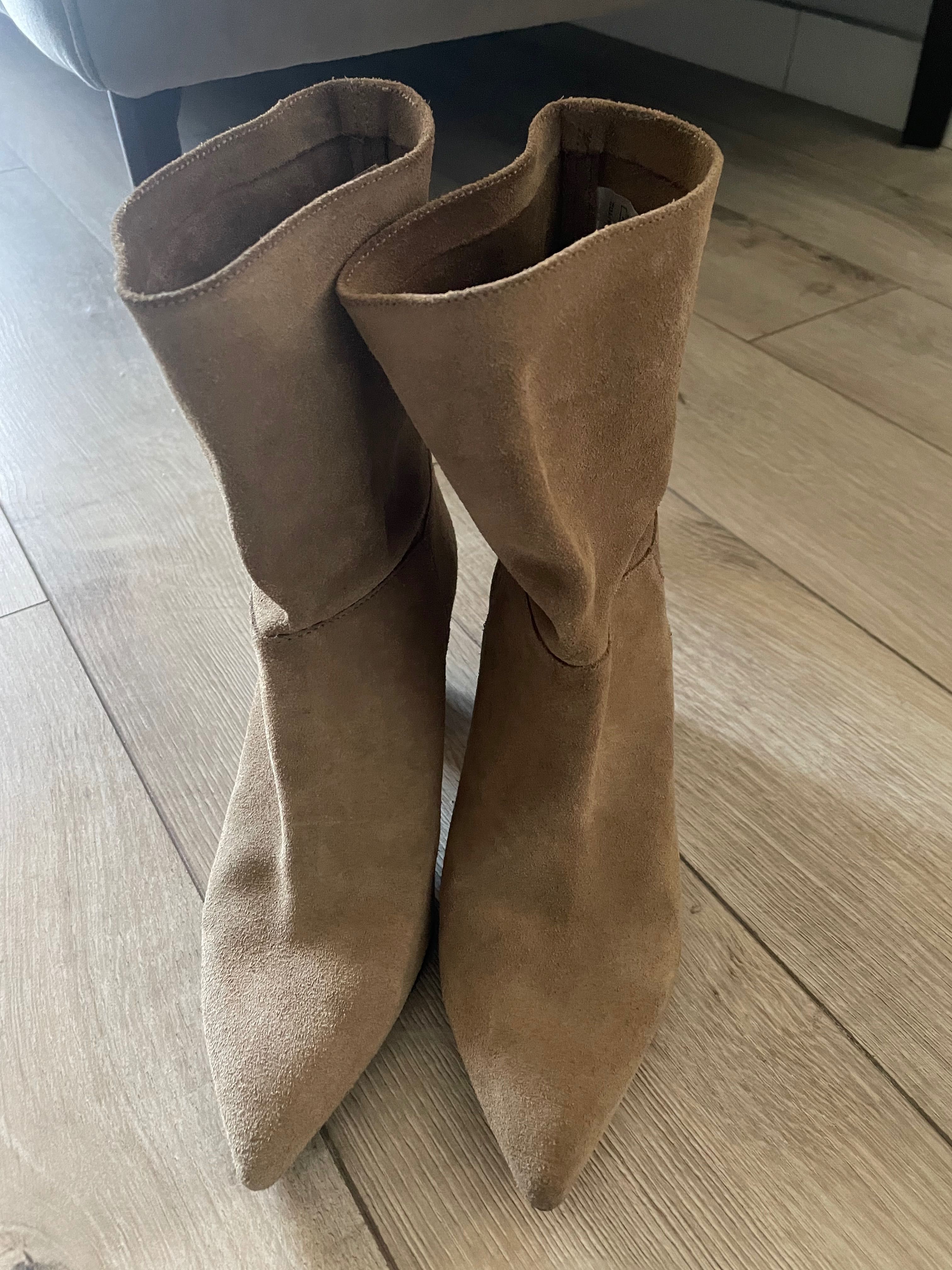 Botine Zara de primăvara piele intoarsa beige 37