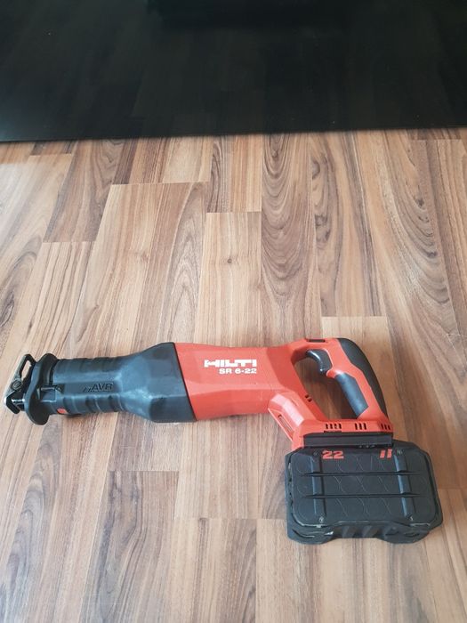 Fierăstrău sabie SR 6 22  cu acumulator de 12 ah