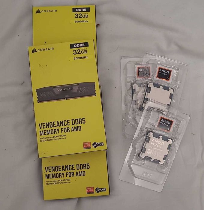 Kit procesorRyzen 7 9800X3D +32 gb ddr5 6000 cu cl 36 -noi