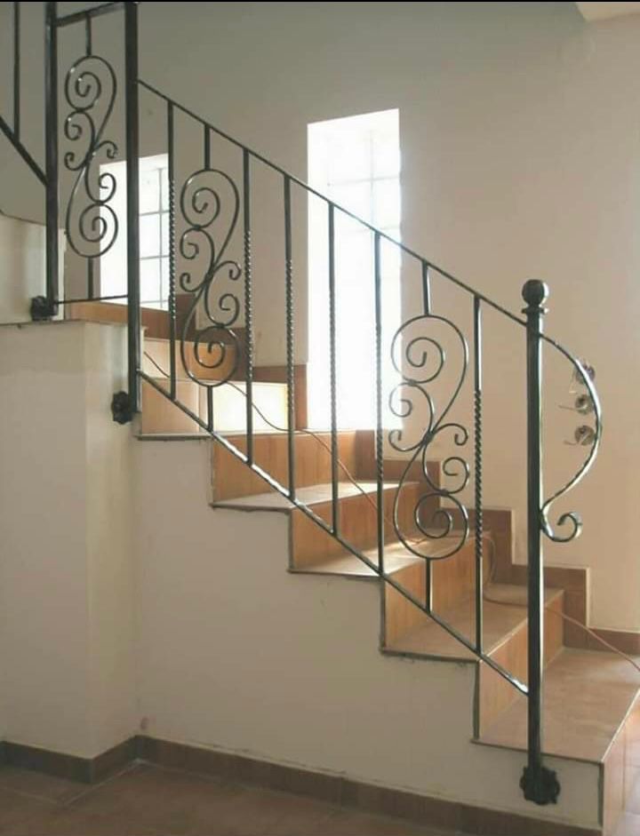 Gard din fier forjat, balustrade, jardinere, scări metalice