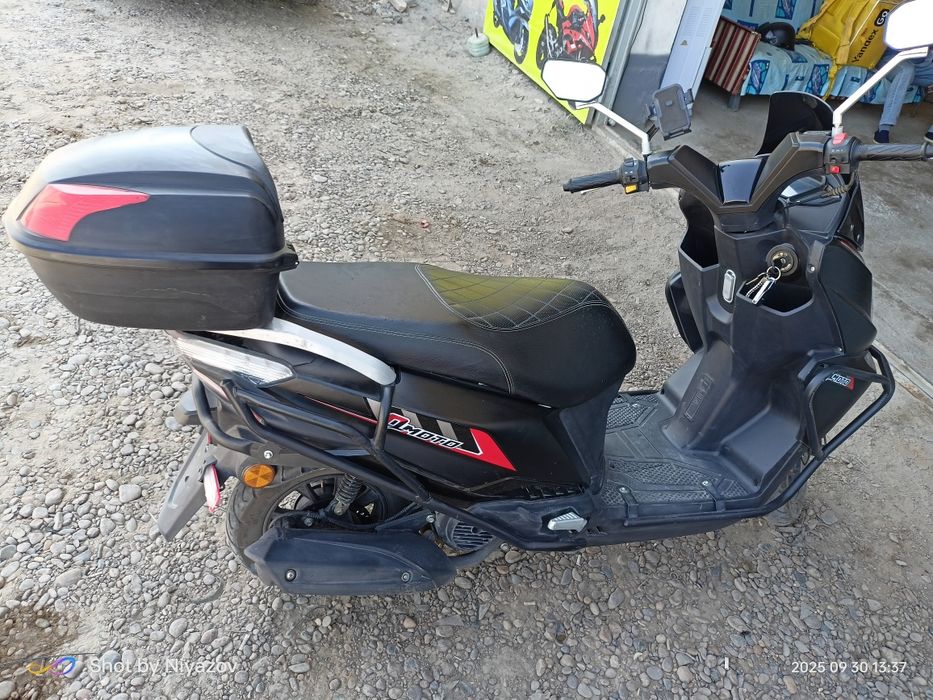 Vikup qilib beriladi Скутер Qiumotors 150 cc