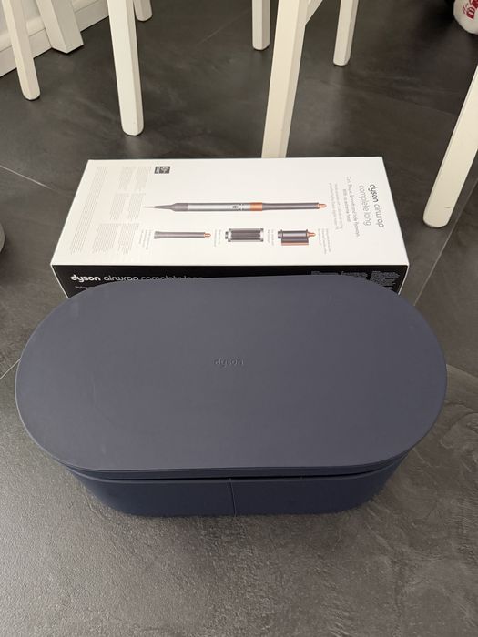 Dyson Airwrap Resigilat