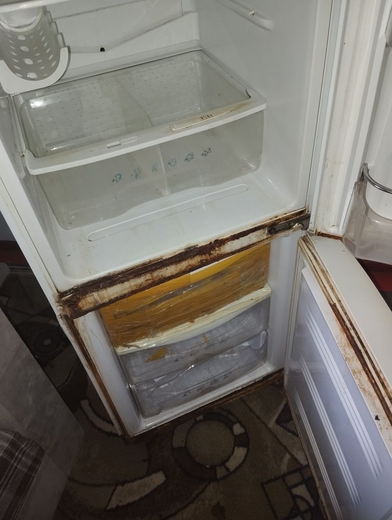 Продам холодильник рабочем состоянии