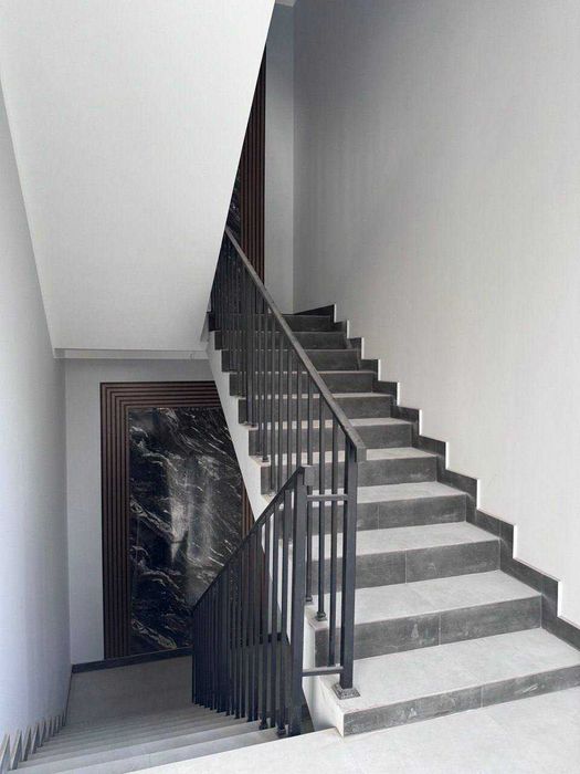 ПРОДАЕТСЯ ЗДАНИЕ
Глинка
4 сотки
5 этажей + подвал
1826 м²