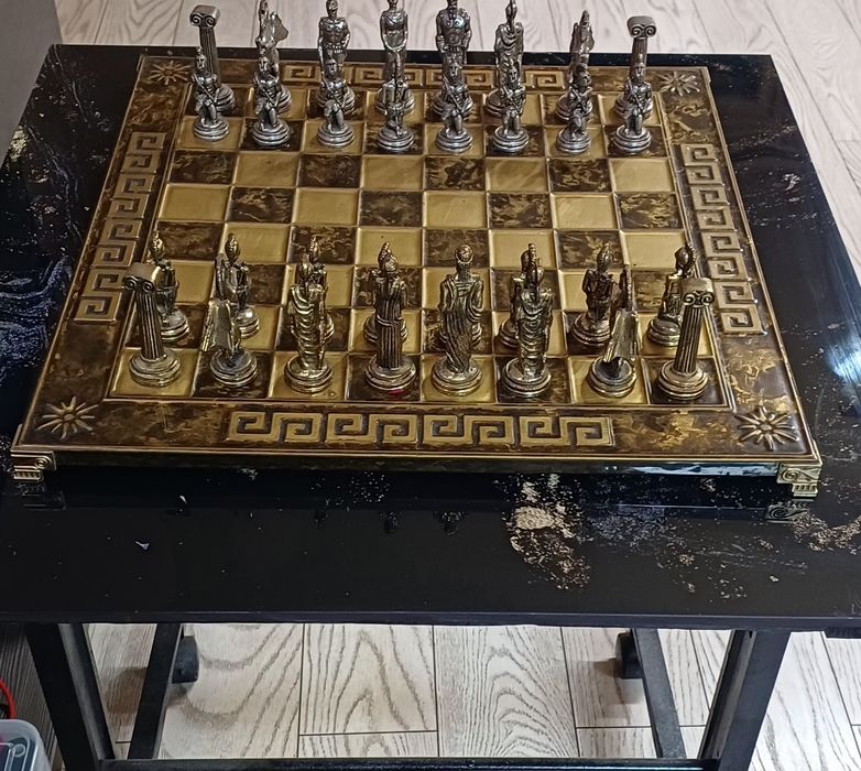 Vând șah bronz, grecii si romanii