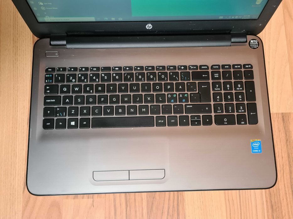 Laptop Slim HP 15" Full HD, i3-5005u, 6 GB Ram, SSD 1280 GB bateria 3h