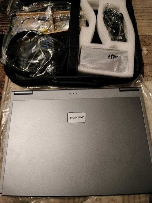 Vand laptop MEDION anii 2000