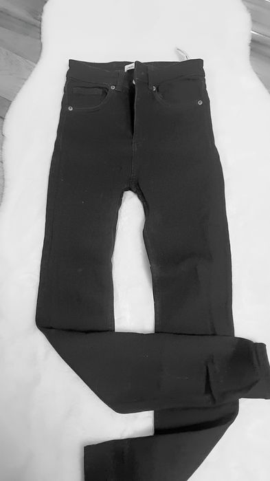 Blugi Zara marimea 36