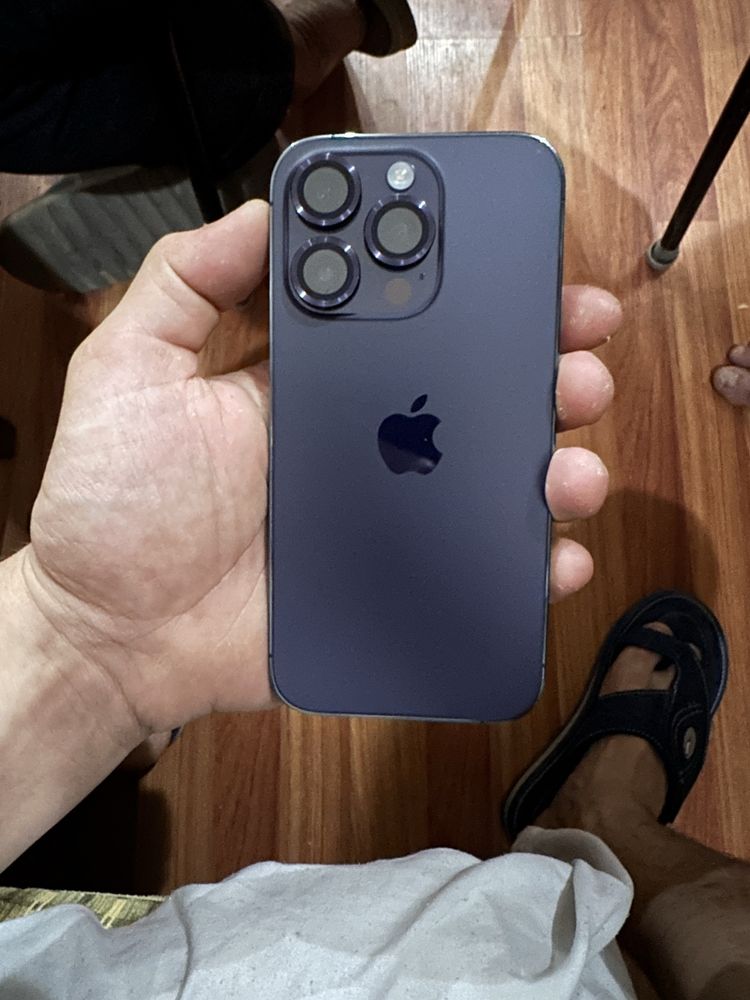 iPhone 14 pro deep purple