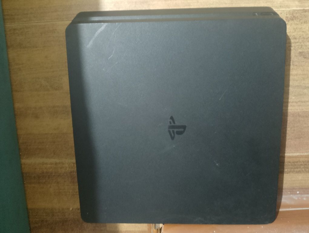 ps 4 in stare impecabila