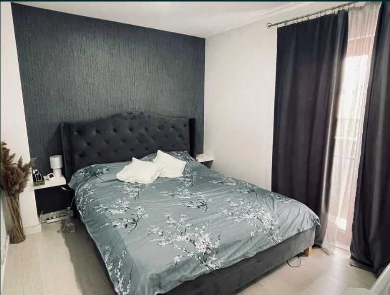 Casa de vanzare cu etaj complet mobilata, cu gradina  + 5000 mp padure