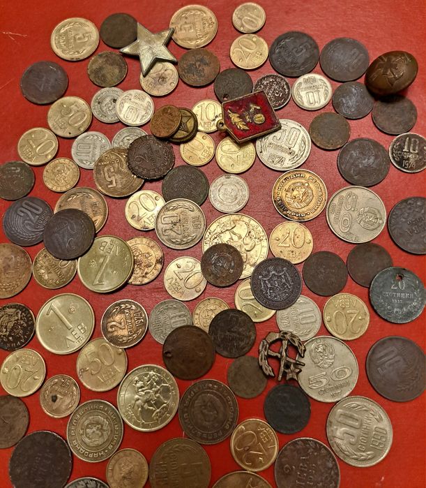 Стари български монети , значки и копчета