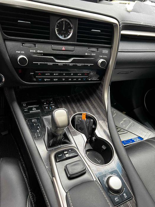 LEXUS RX450H 2017, 3.5HIB, 139.000 km, avariat