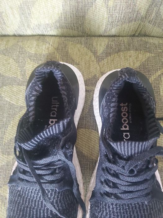 Дамски маратонки Nike и Adidas ultra boost и обувки за футзал Adidas