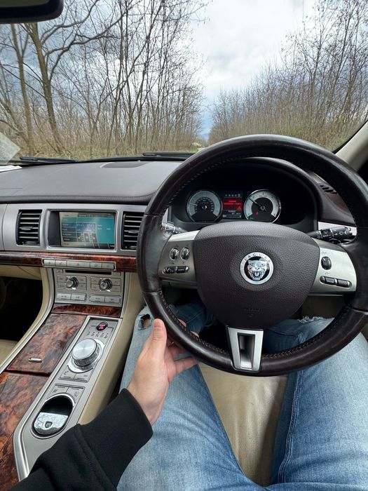 Caroserie / Jaguar XF 3.0 / Fara Motor