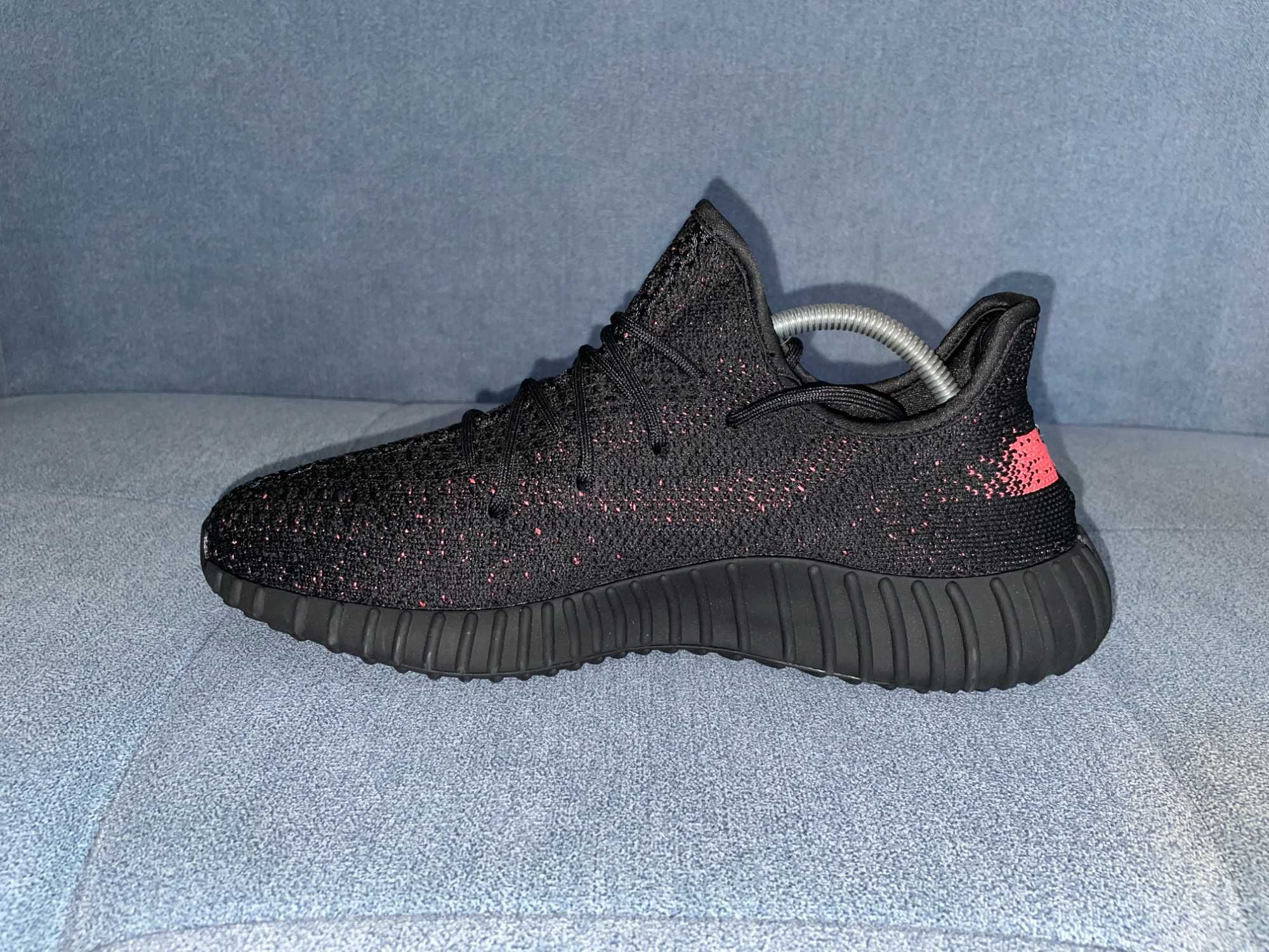 Incaltaminte ADIDAS Yezzy Boost 350 Black Red nr de la 40 la 46