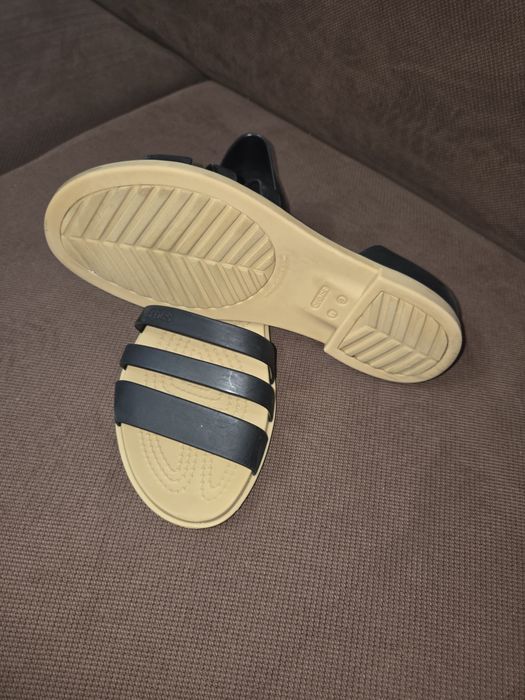 Sandale Crocs marimea W9