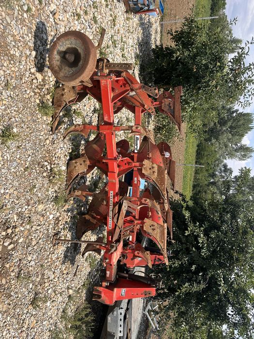 Piese plug Huard kuhn cu 2/3/4 brazde. Ax,cadru,cilindru,roata