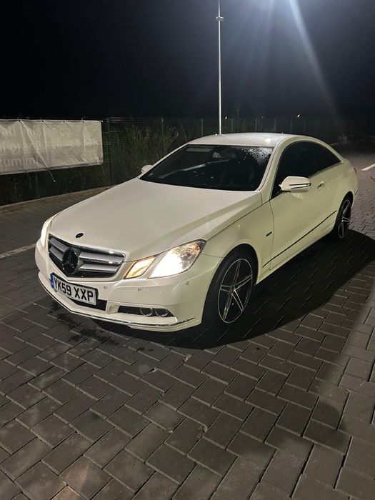 Dezmembrari Mercedes w207