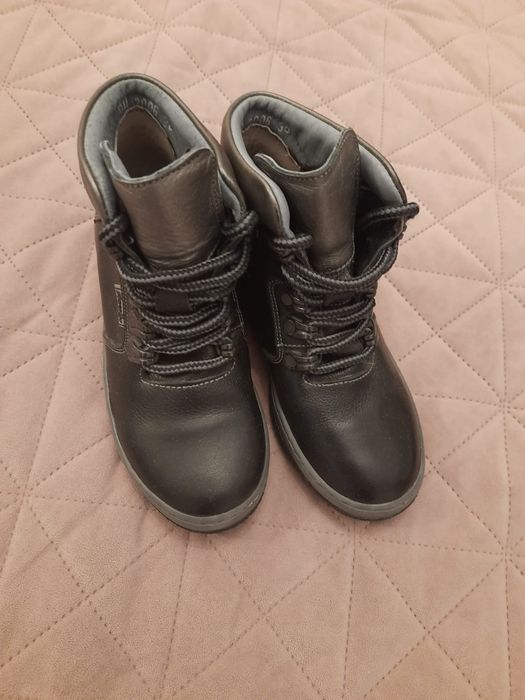 Ghete Marelbo noi din piele, marimea 30