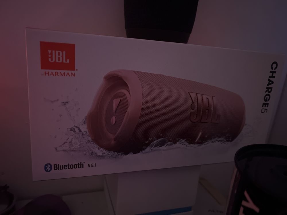 Vand/schimb cu soundbarJbl charge 5 folosit doar pentru test,original.