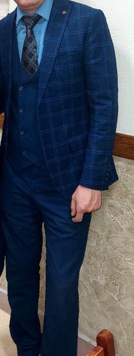 Мужское  тройка  продажа